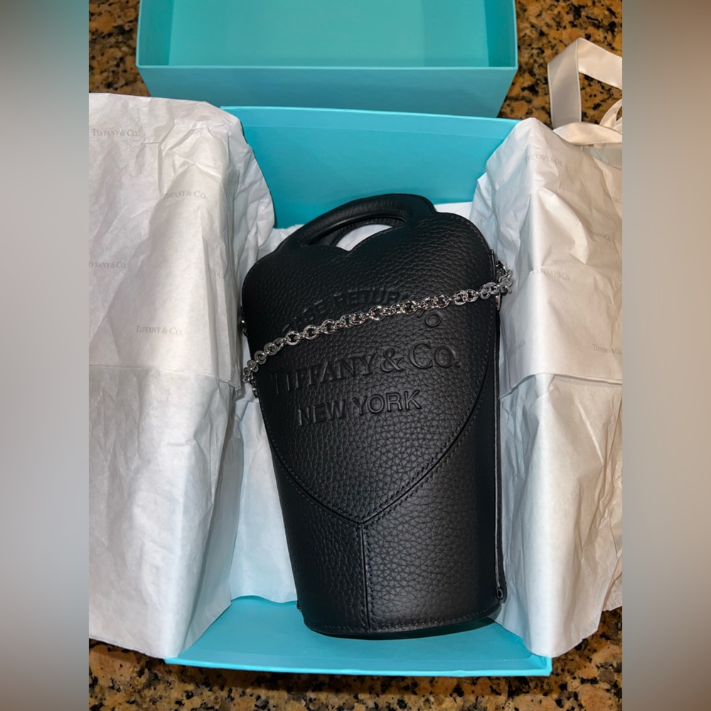 NEW! Tiffany & Co. Black Leather Bucket Style Women's Bag - Picture 4 of 9